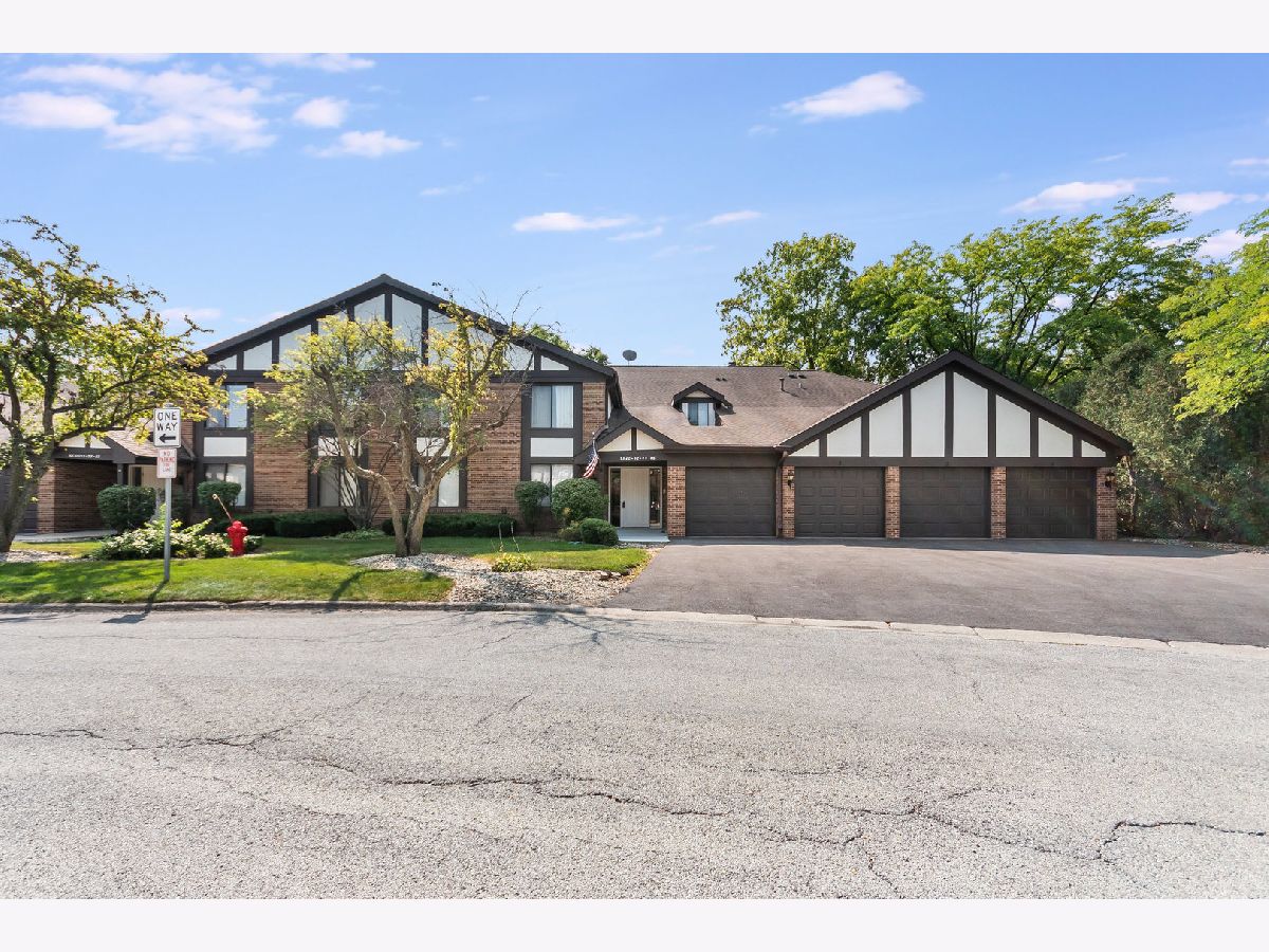Condominiums & Homes Sold Villas Of Deer Creek Westmont Illinois, 5846 Doe