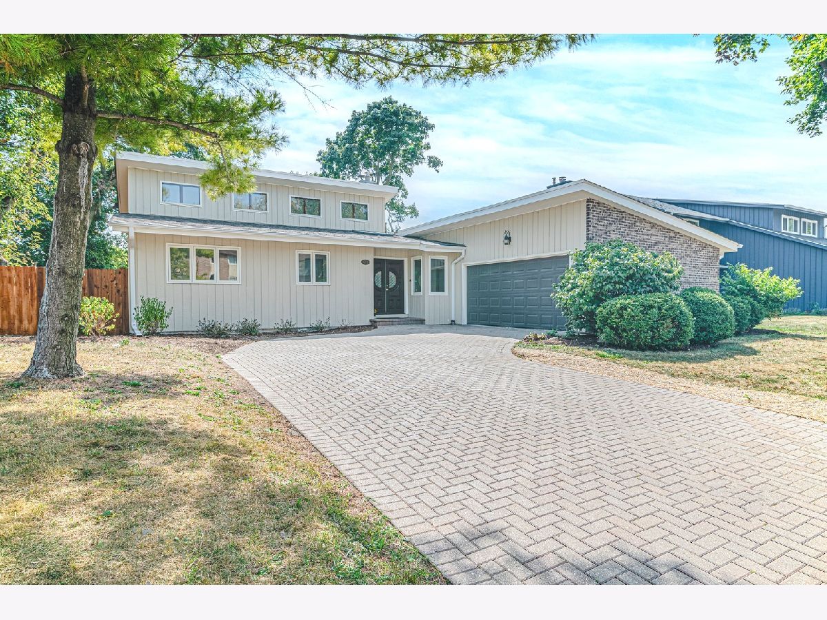 Homes & Condominiums Sold Spring Hill Roselle Illinois, 645 Ash