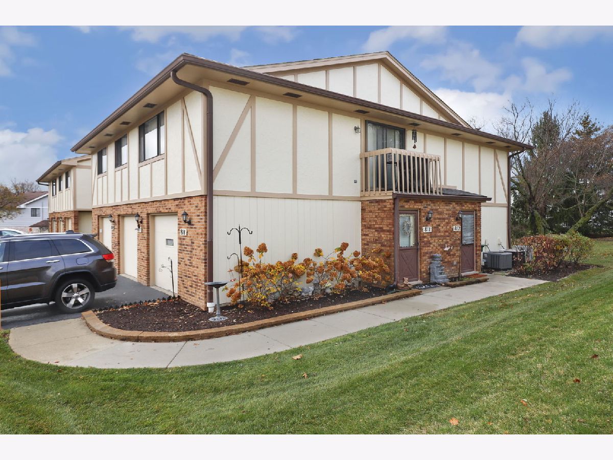 Townhomes & Homes Sold Weathersfield North Schaumburg Illinois, 812 Dracut