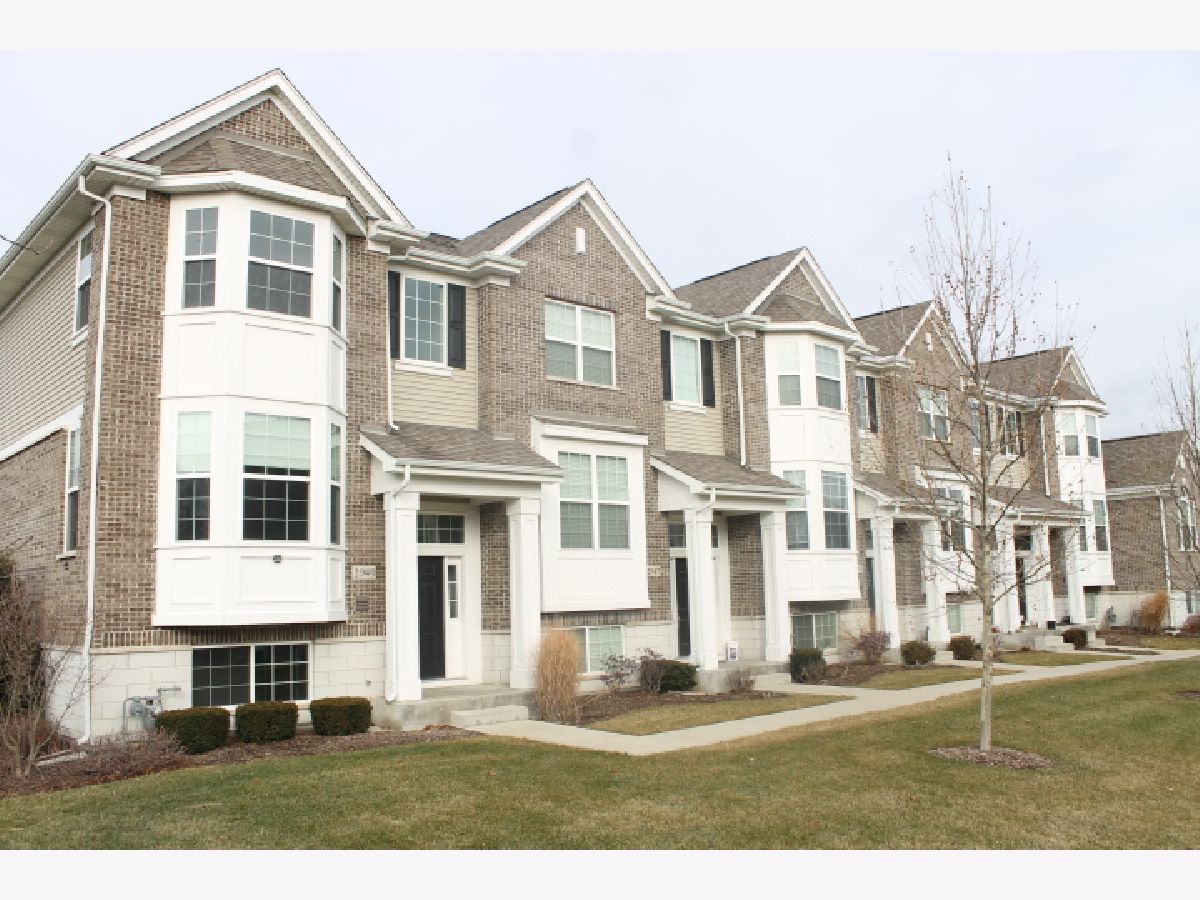 Townhomes Rented Emerson Park Naperville Illinois, 2949 Madison