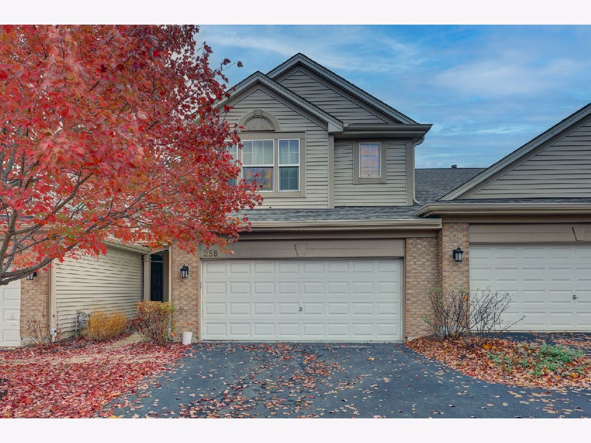Townhomes & Condos & Homes Sold Fox Highlands Yorkville Illinois, 258 St Josephs