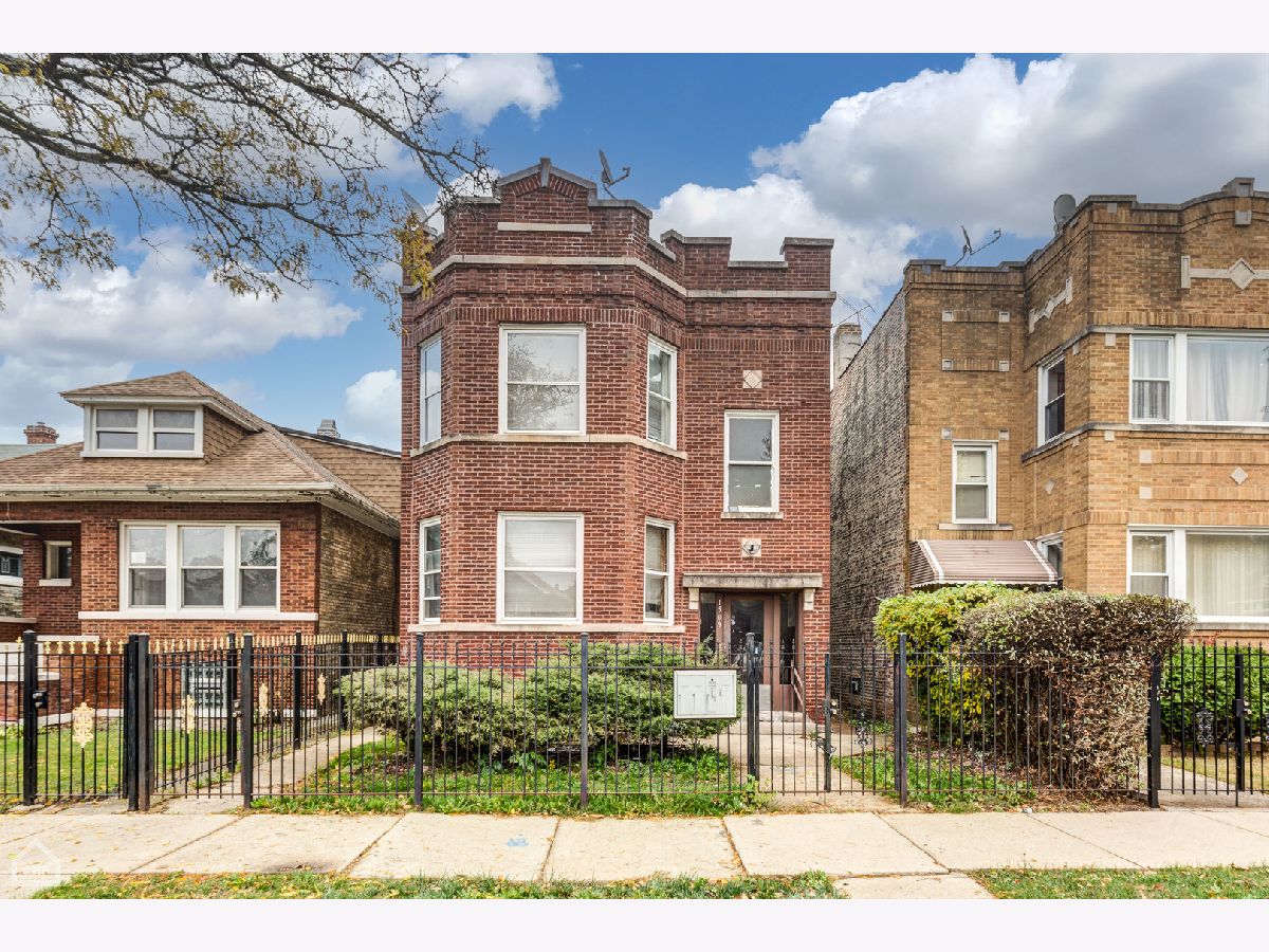 Homes & Condos & Townhomes Sold Austin Village Chicago Illinois, 1509 Linder