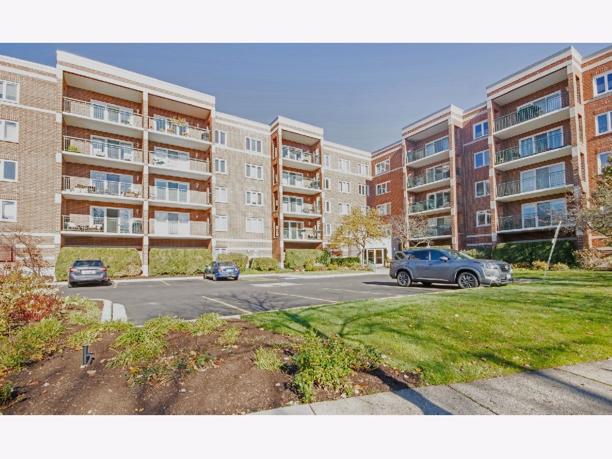 Condominiums & Homes Sold Rivers Edge Chicago Illinois, 5255 Riversedge