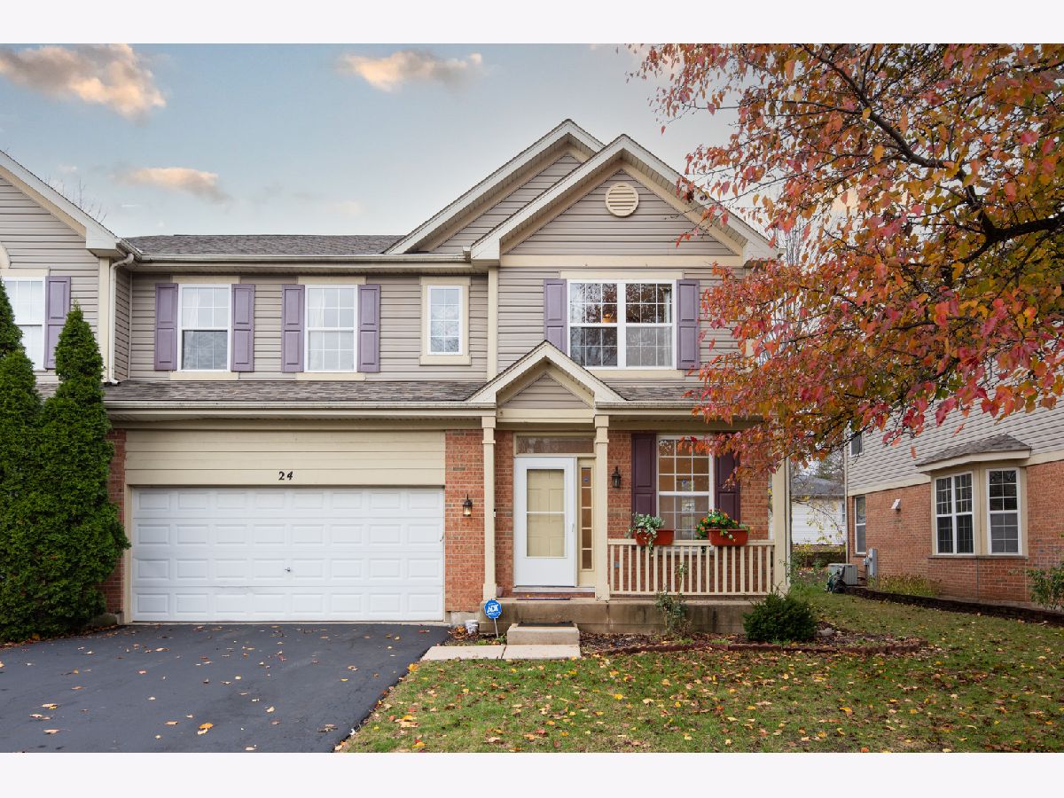Homes & Townhomes Sold Chestnut Woods Palatine Illinois, 24 Silverton