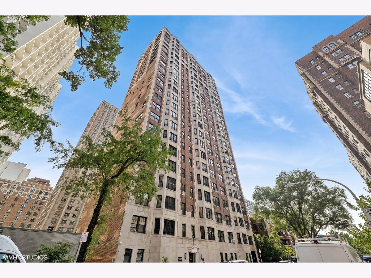 Condominiums Sold The Eddystone Chicago Illinois, 421 Melrose