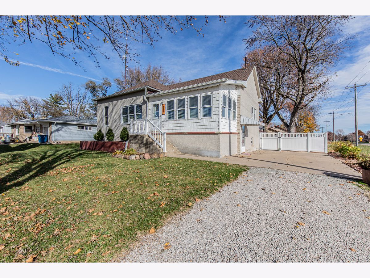  Sold Ladd Illinois, 335 Hennepin