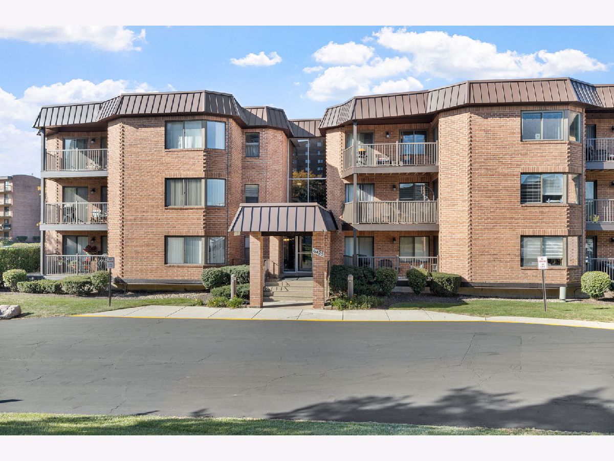 Condos & Townhomes Sold The Lawns Phase 3 Willowbrook Illinois, 6425 Clarendon Hills