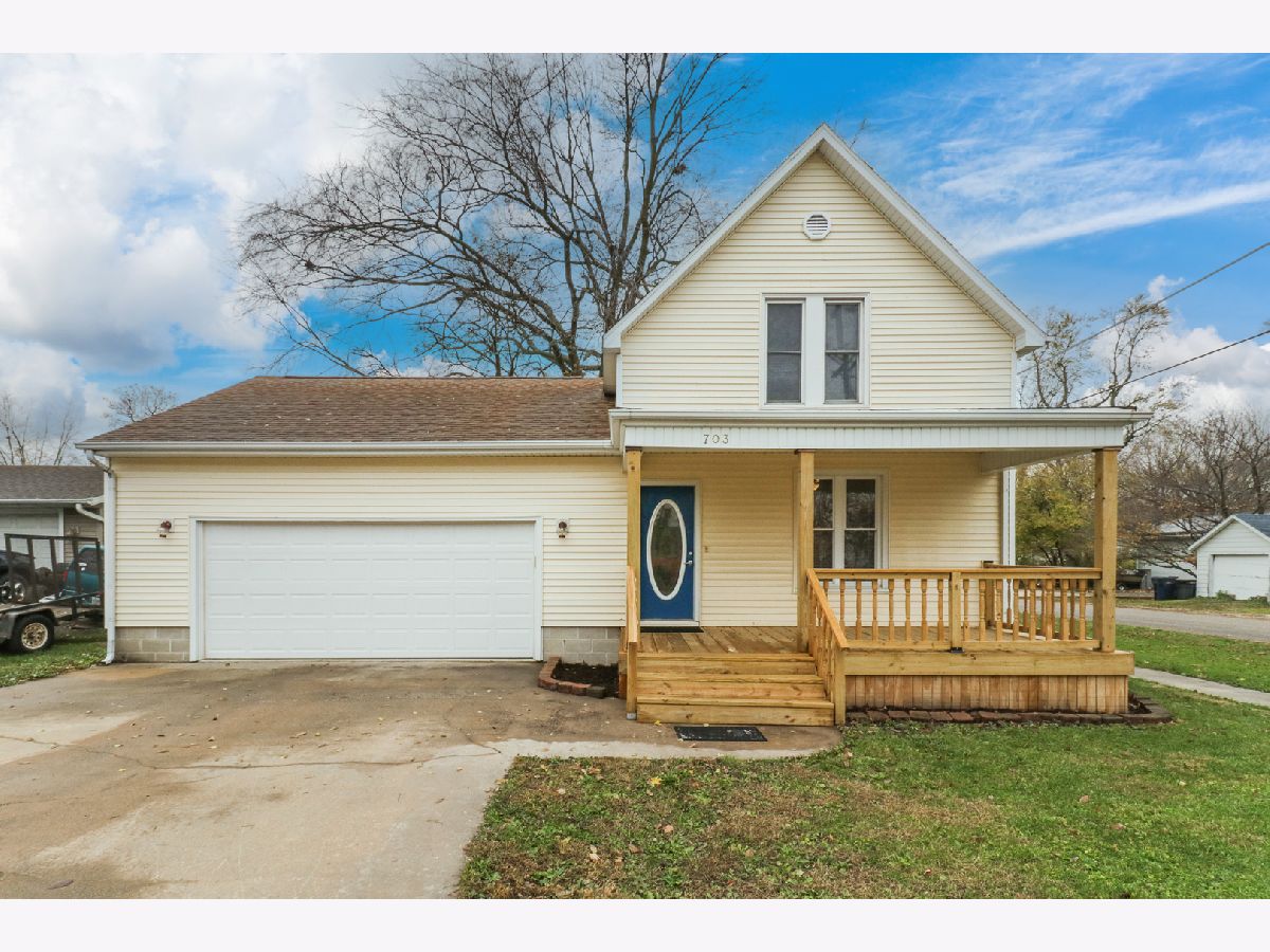  Sold Delavan Illinois, 703 Pine
