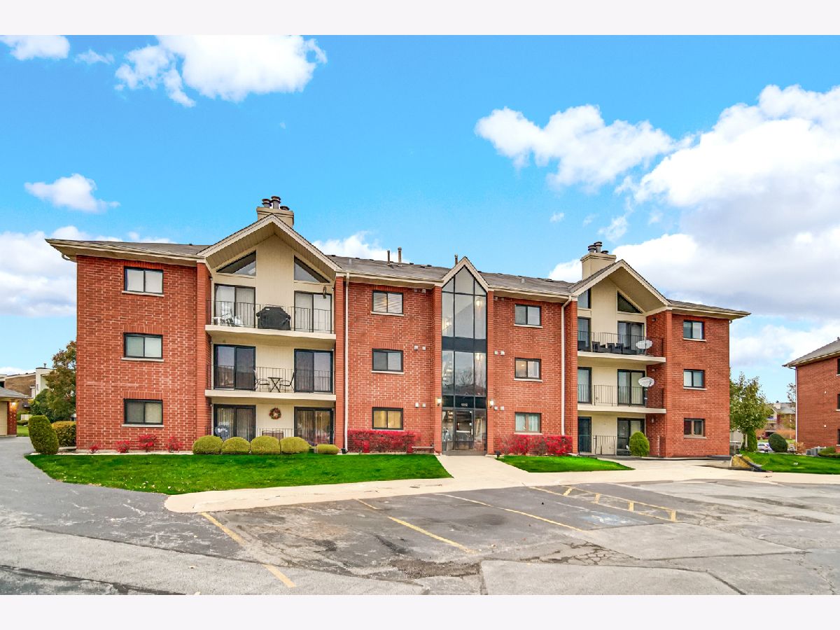 Condominiums Sold Hamilton Hills Tinley Park Illinois, 6612 Martin France