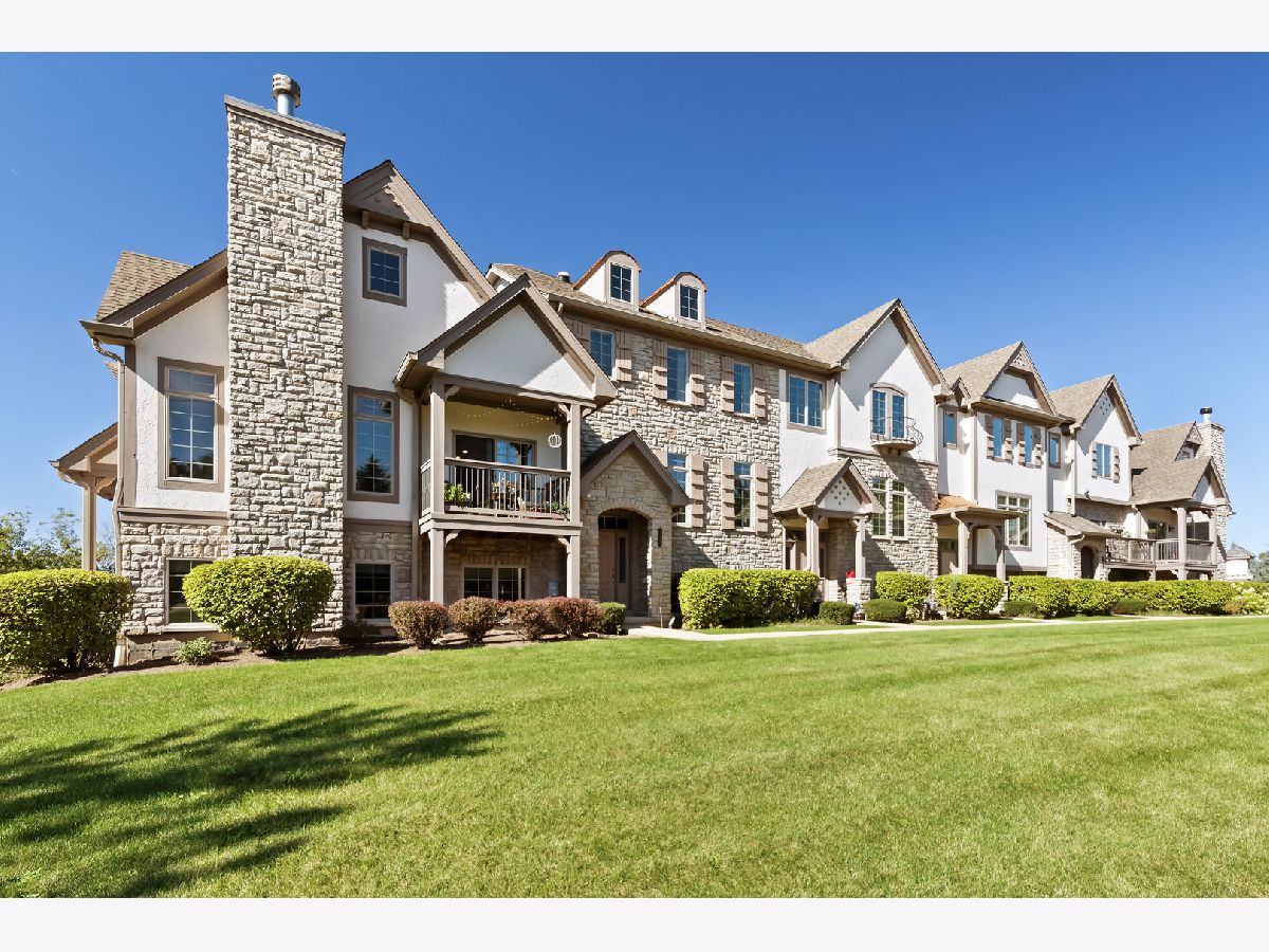 Townhomes Sold Highland Terrace Wauconda Illinois, 200 Regency
