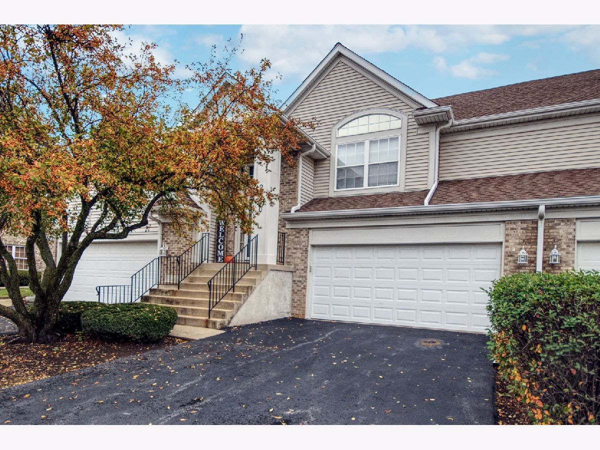 Townhomes & Condos & Homes Sold Riverwalk Plainfield Illinois, 2610 Old Woods