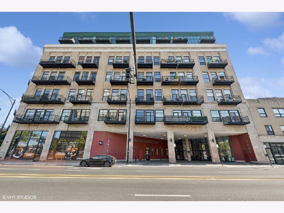 Condominiums Sold Paramount Lofts Chicago Illinois, 1645 Ogden