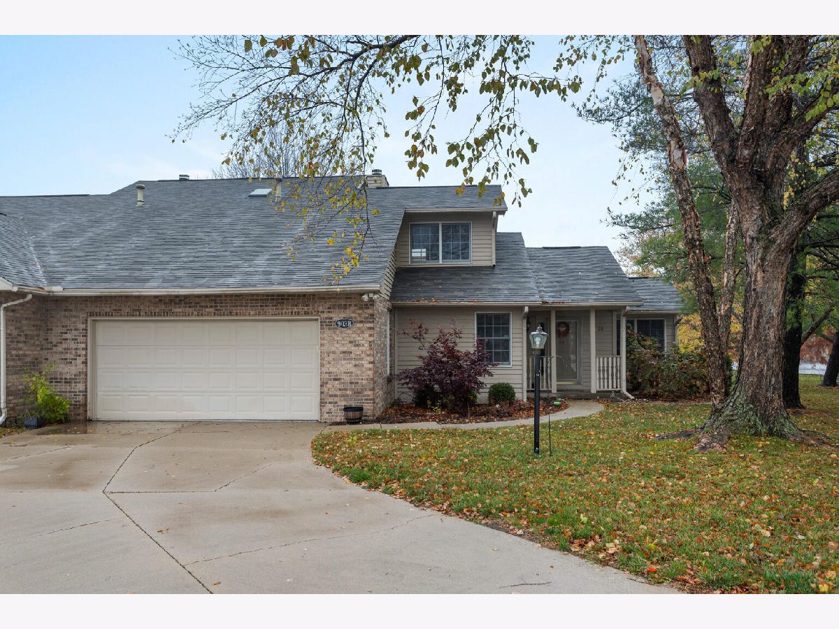 Homes & Condos & Townhomes Sold Arbor Meadows Savoy Illinois, 903 Ramblewood