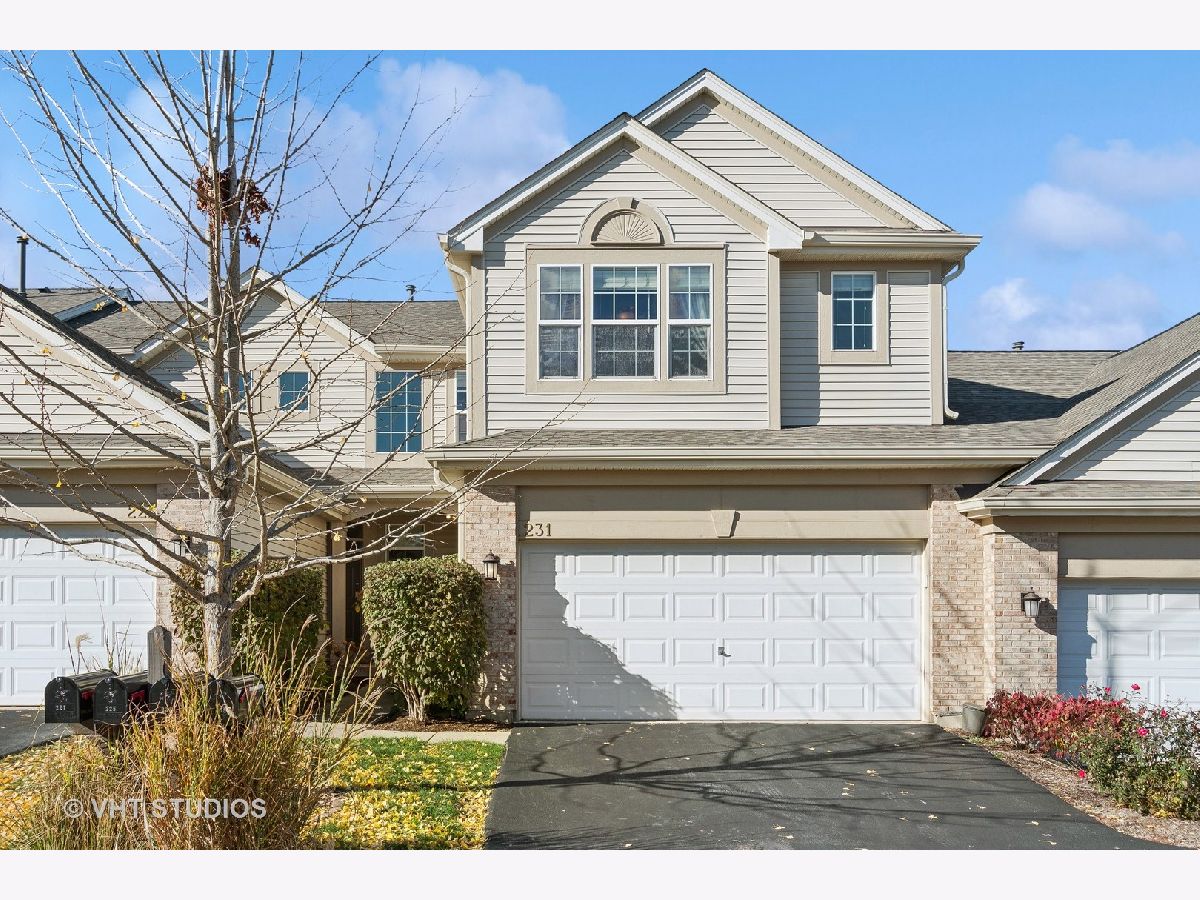 Townhomes & Condos & Homes Sold Fox Highlands Yorkville Illinois, 231 St Josephs