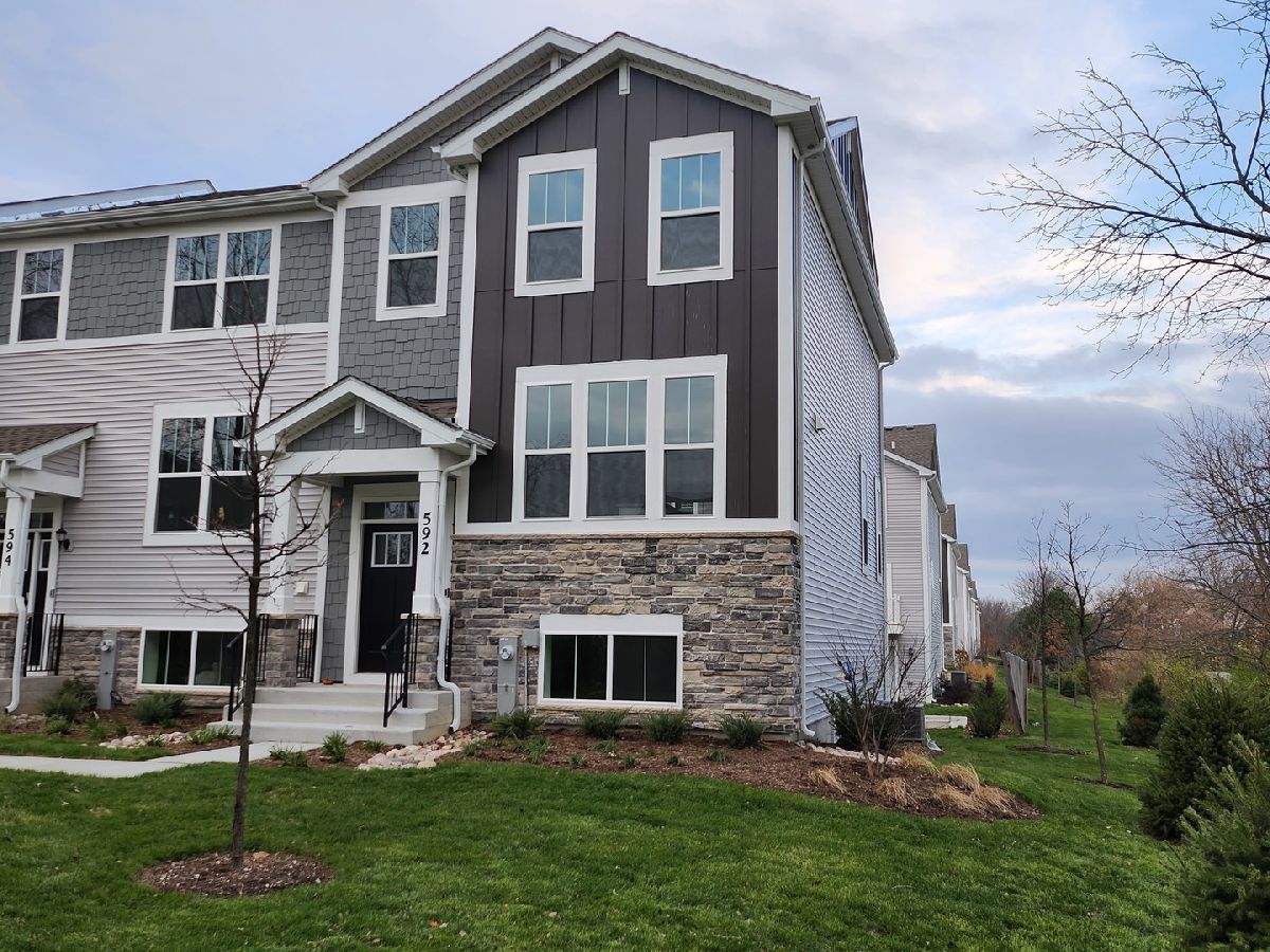 Condos & Townhomes Rented Liberty Meadows Aurora Illinois, 592 Wolverine