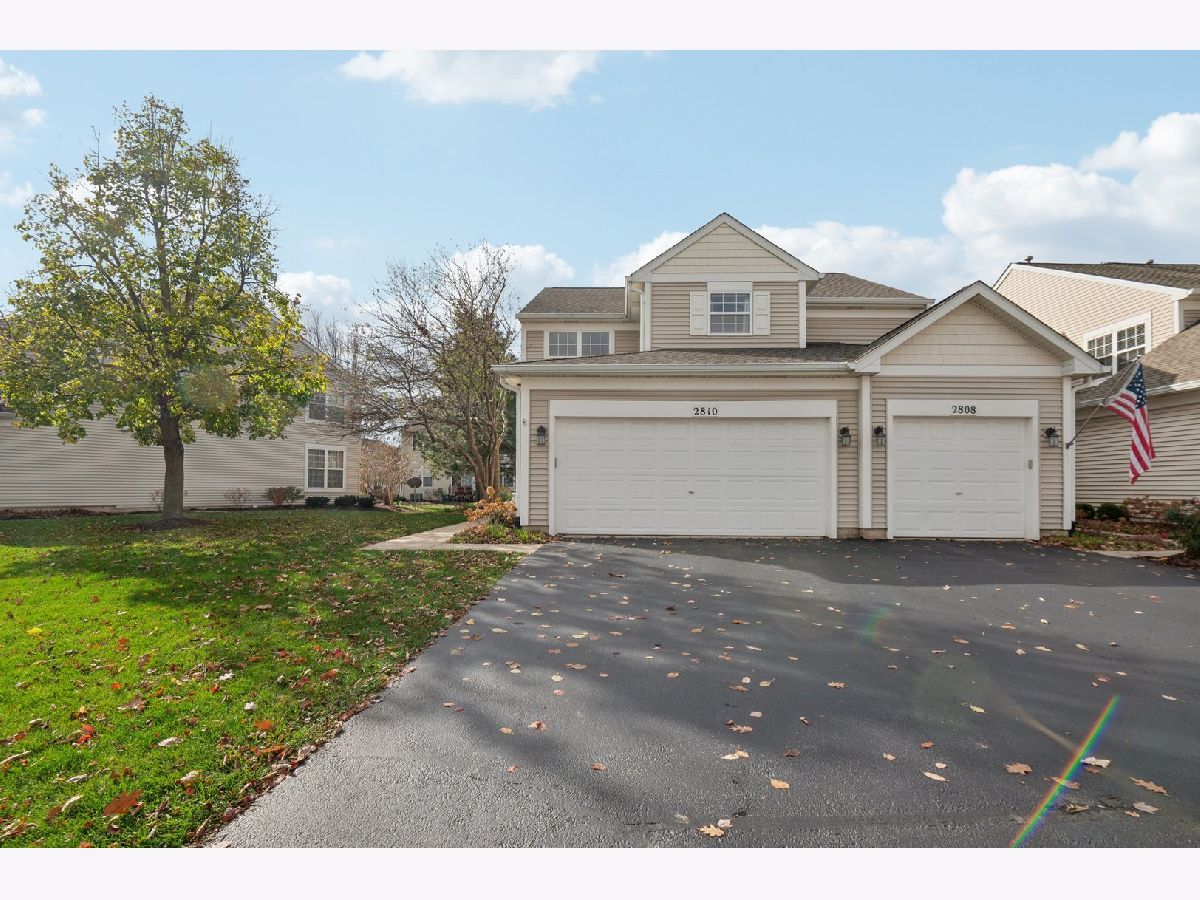 Townhomes & Condos Sold Windridge Naperville Illinois, 2810 White Thorn