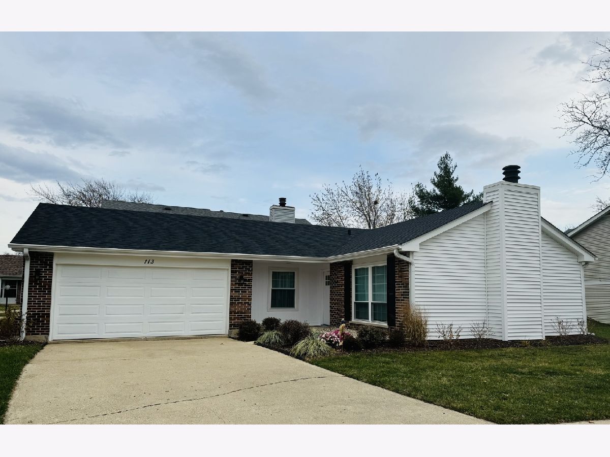 Homes Sold New England Village Streamwood Illinois, 113 Hastings Mill