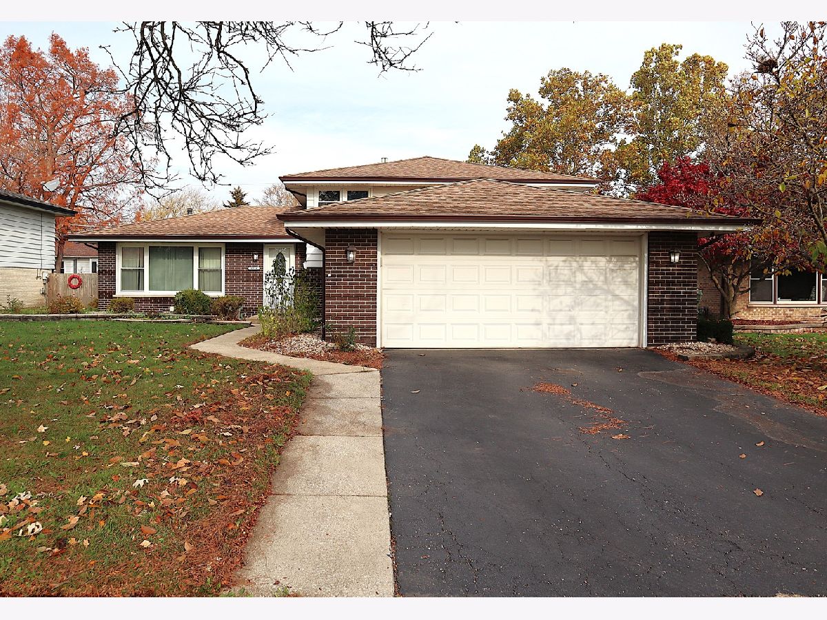 Homes Sold Lancaster Highlands Tinley Park Illinois, 6318 Barbara