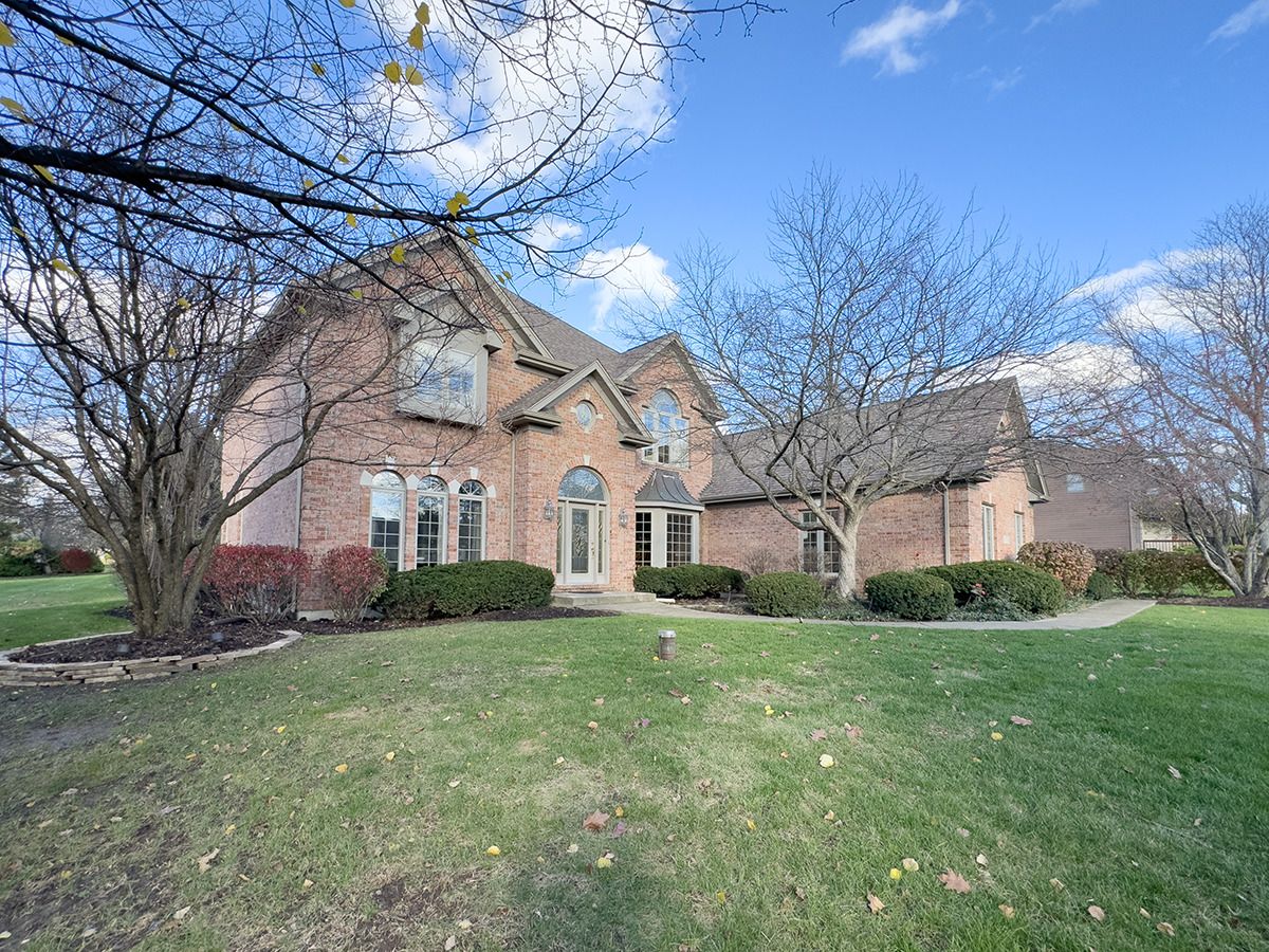 Homes Sold Bradford Park Wayne Illinois, 30w786 Warwick