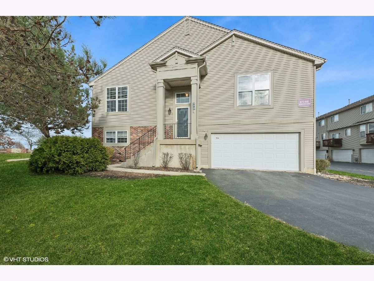 Townhomes Sold Cherry Creek Grayslake Illinois, 872 Cherry Creek