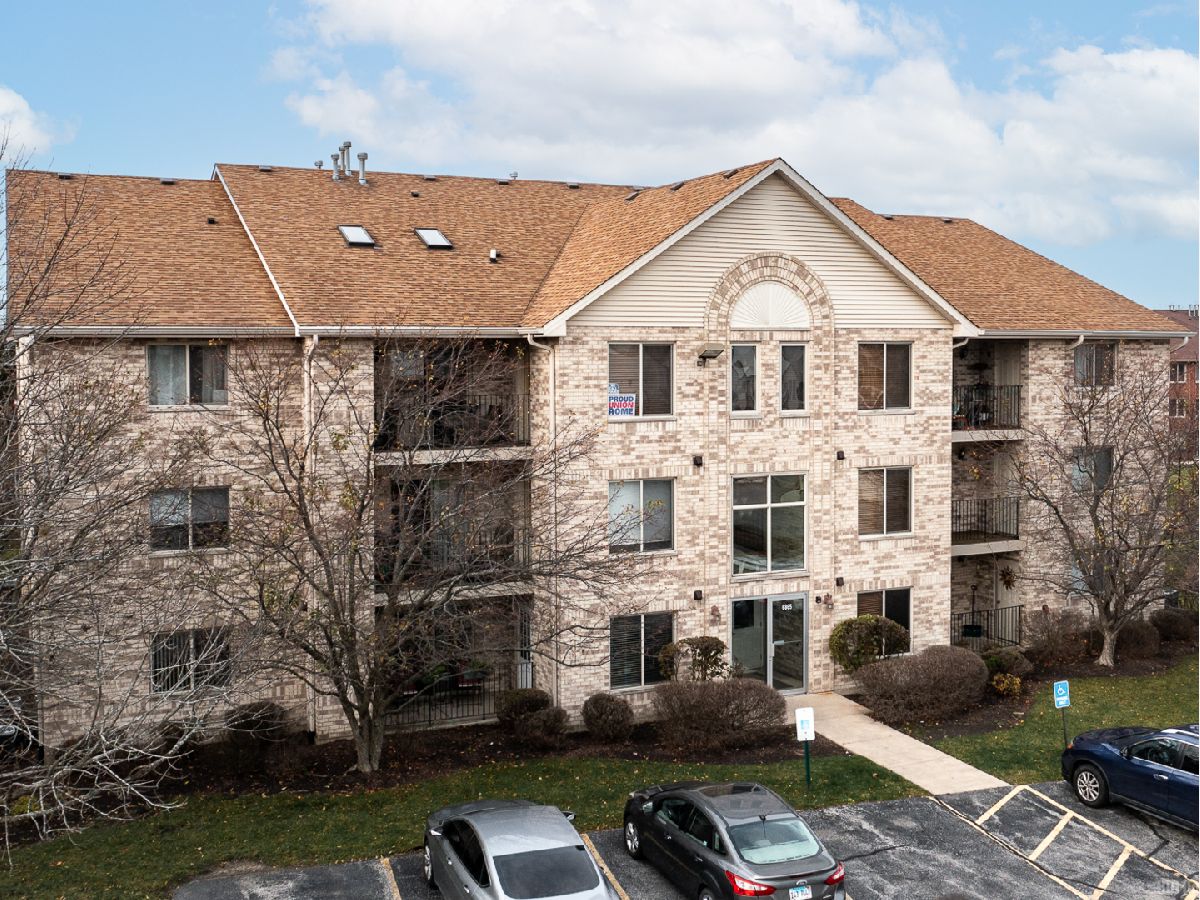 Condominiums Sold Sunchase Pointe Oak Forest Illinois, 6865 Forestview