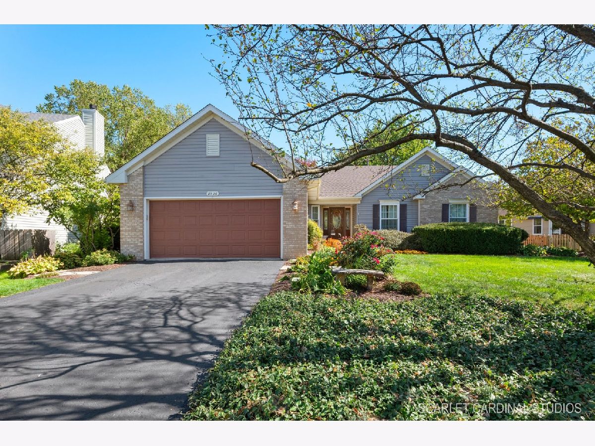 Homes & Townhomes & Condos Sold Orchard Valley Aurora Illinois, 2526 Meadow Green