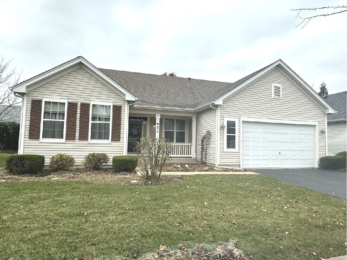 Homes & Condos & Townhomes Sold Steeplechase Oswego Illinois, 621 Queen