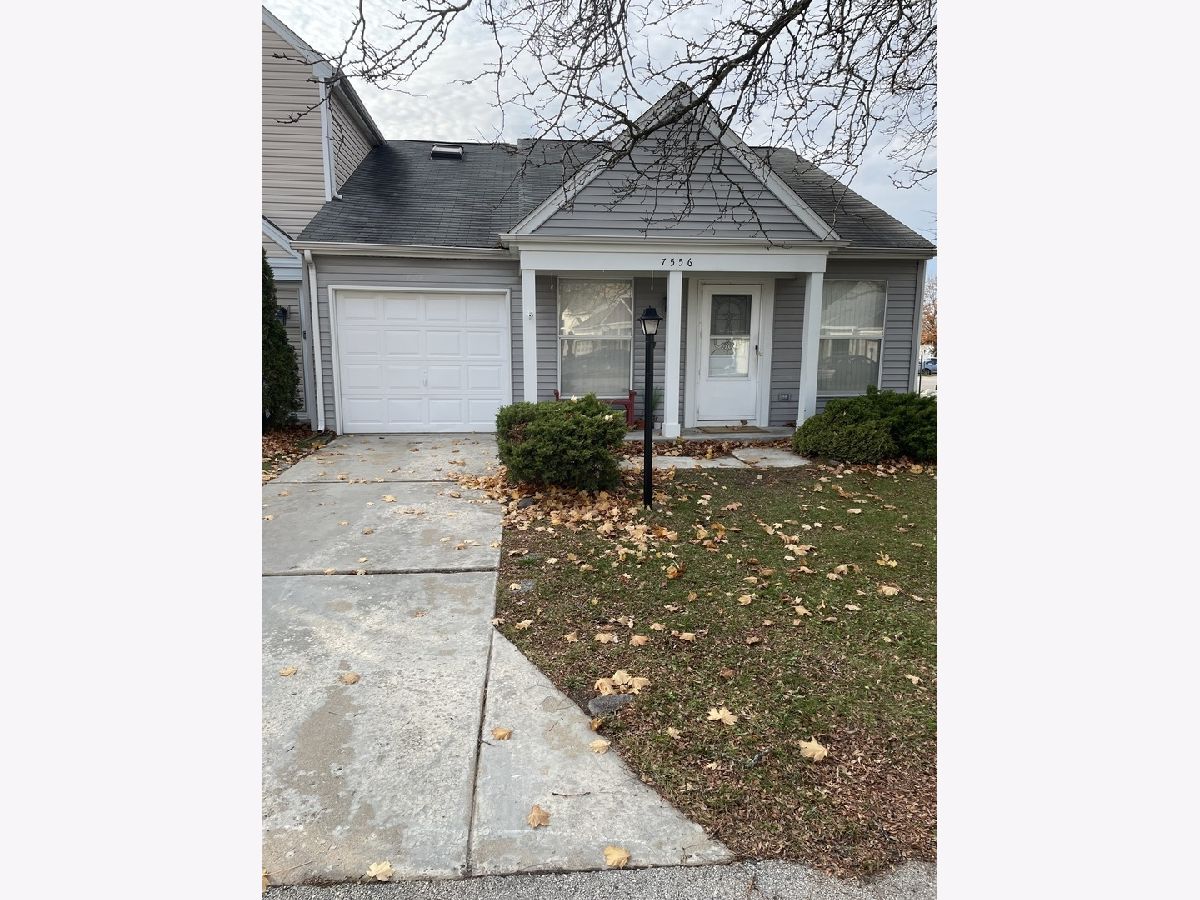 Townhomes Sold Hartford Square Hanover Park Illinois, 7556 Madison