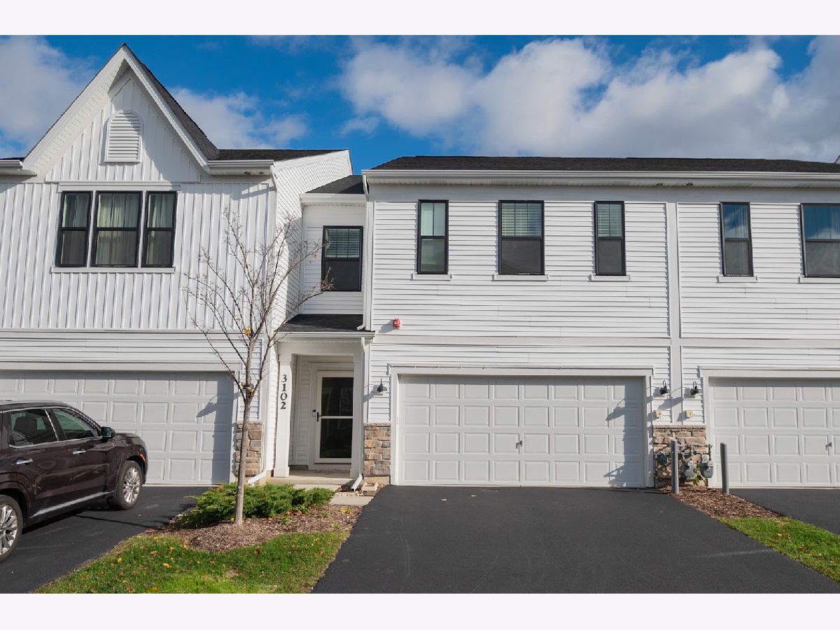 Condos & Townhomes Sold Meadow Square Rolling Meadows Illinois, 3102 Geranium