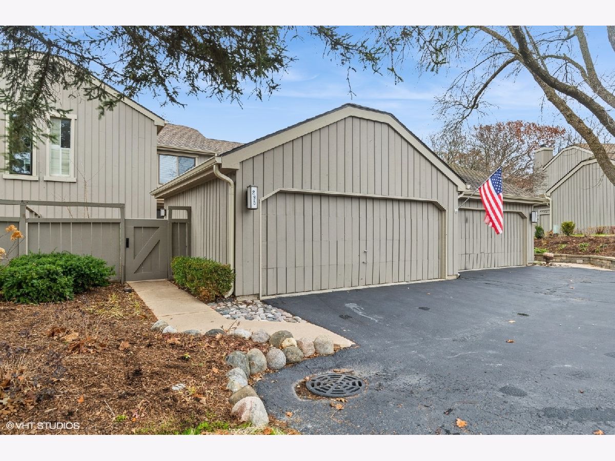  Rented Lake Barrington Illinois, 295 Bluff