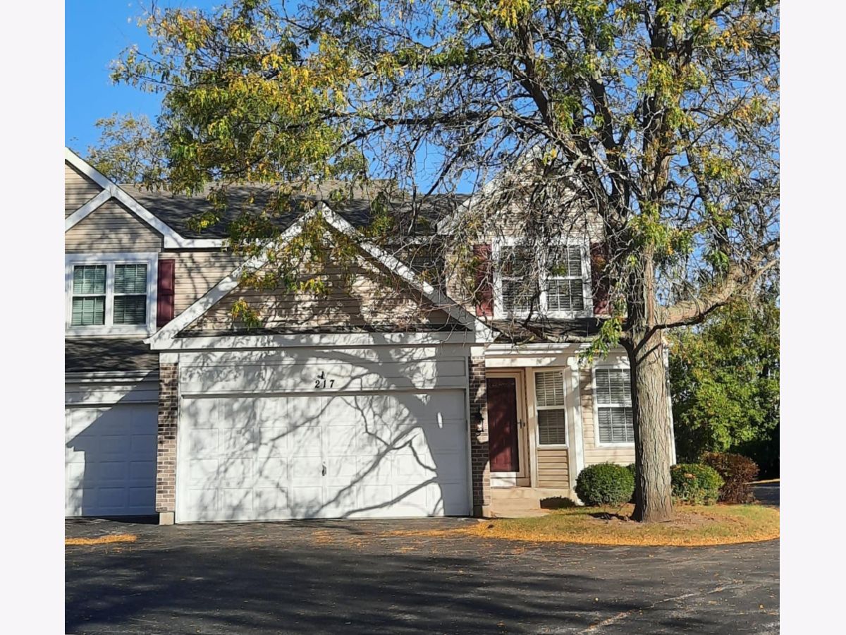 Townhomes Sold Mistwood Crystal Lake Illinois, 217 Mistwood