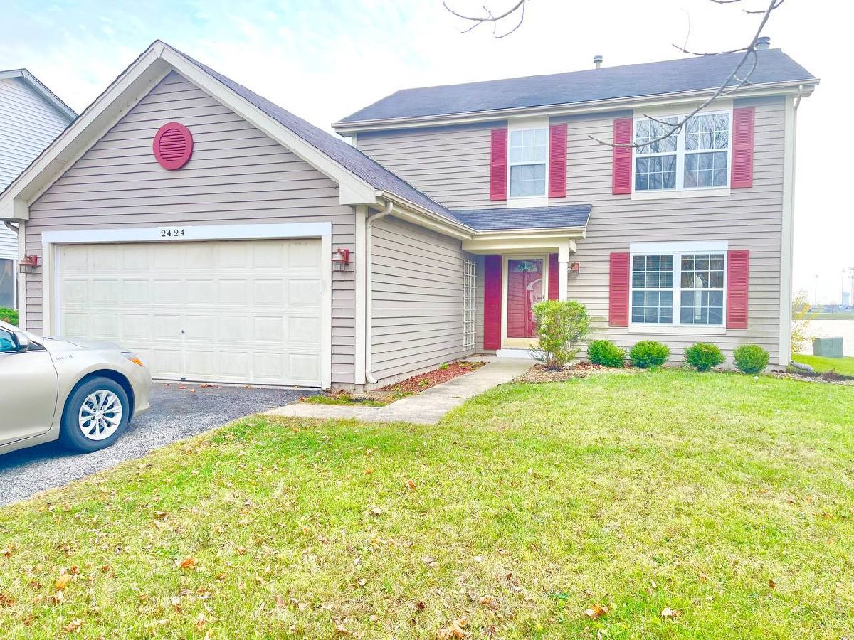 Townhomes & Condos & Homes Rented Woodlake Naperville Illinois, 2424 Durango