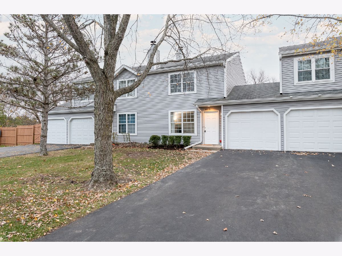 Townhomes & Homes Sold Countryside Hills Round Lake Beach Illinois, 419 Meadow Hill