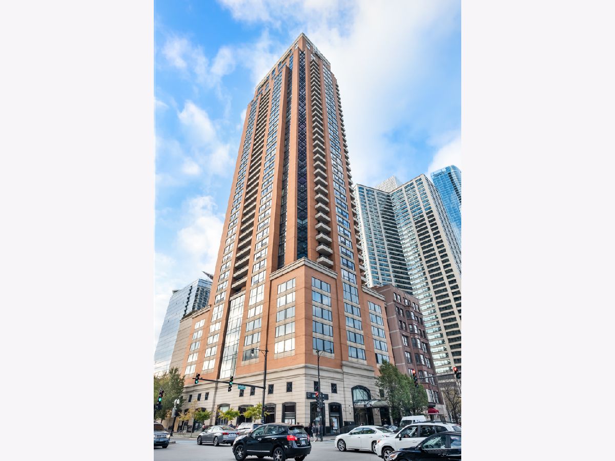 Condominiums Sold The Columbian Chicago Illinois, 1160 Michigan