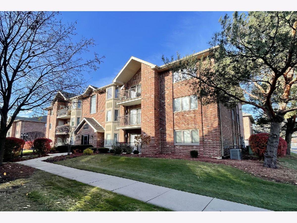 Condominiums Sold Clara Court Oak Lawn Illinois, 9410 Melvina