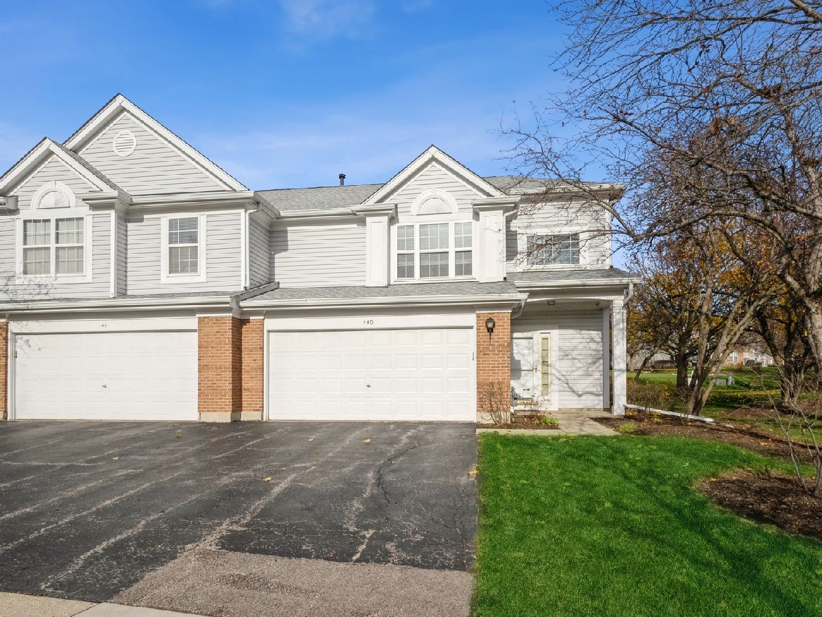 Townhomes & Condos Rented Towne Place West Schaumburg Illinois, 140 Crescent