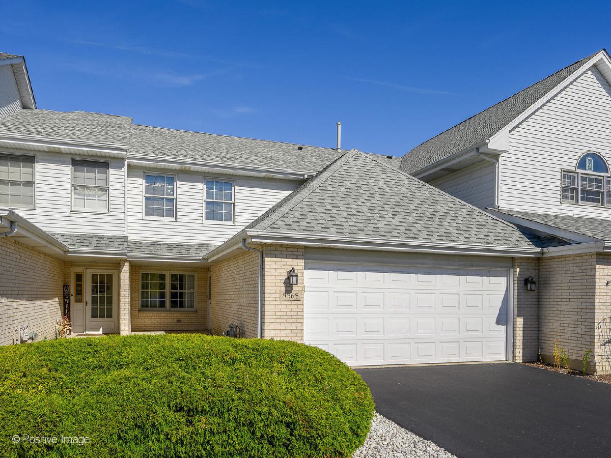 Townhomes & Condos & Homes Sold Centennial Village Orland Park Illinois, 9968 Constitution