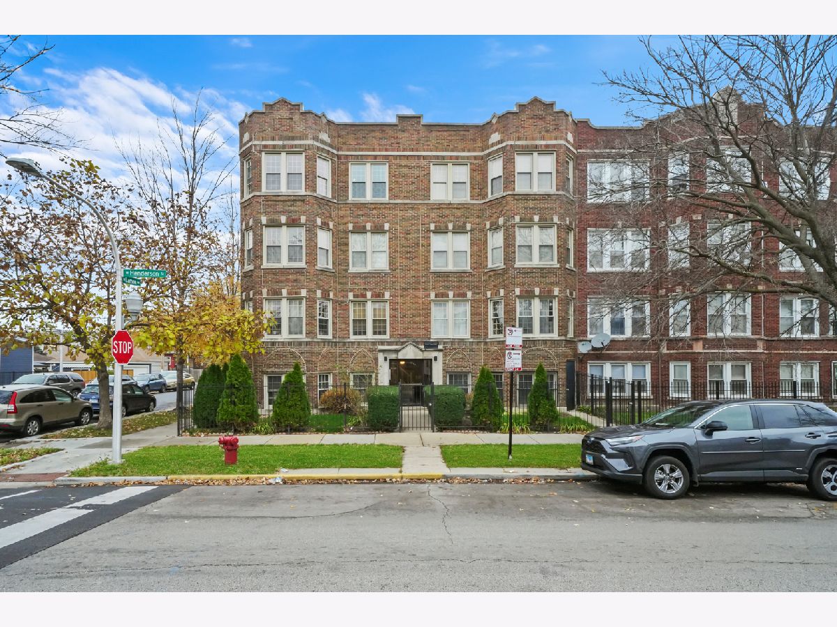 Condos & Townhomes & Homes Sold Portage Park Condos Chicago Illinois, 3337 Lamon