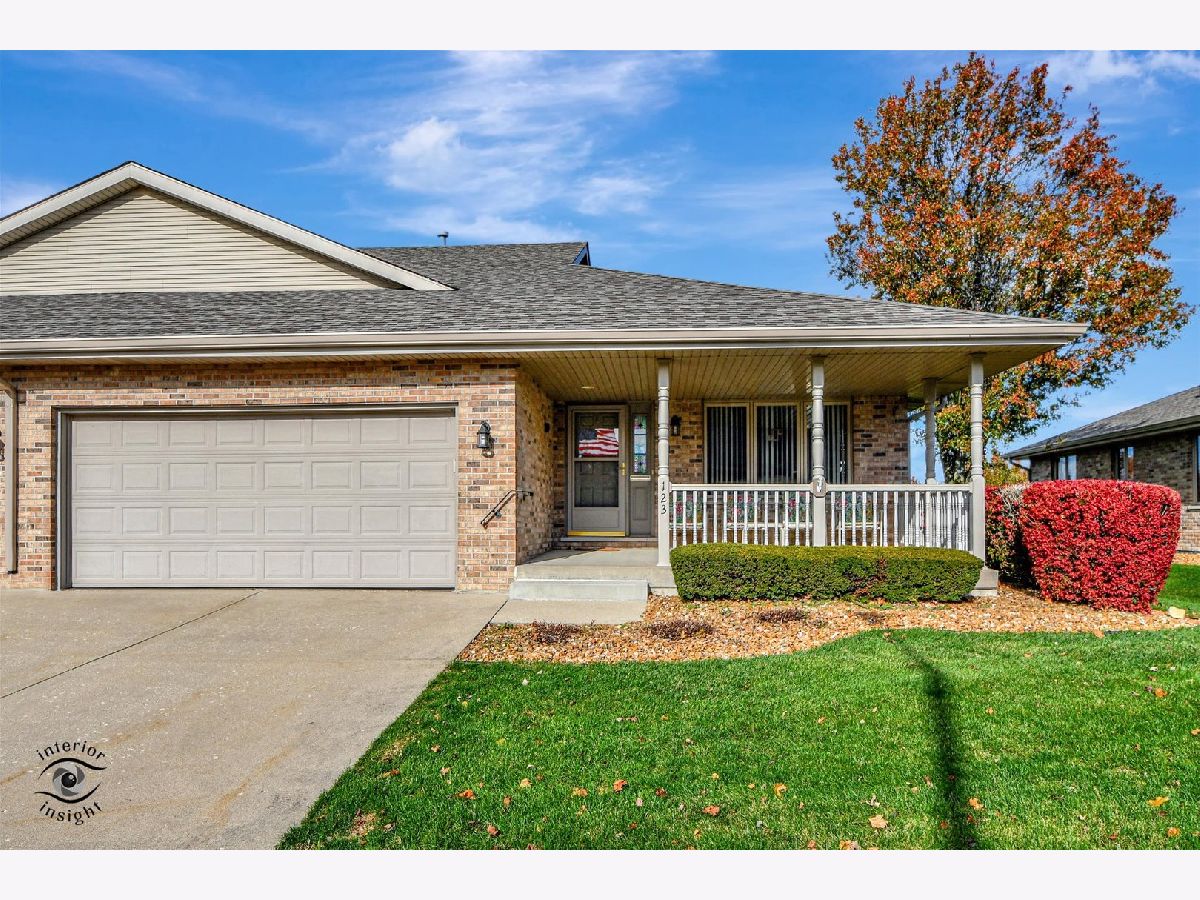 Townhomes Sold Wyndstone Village Elwood Illinois, 123 Fox Run