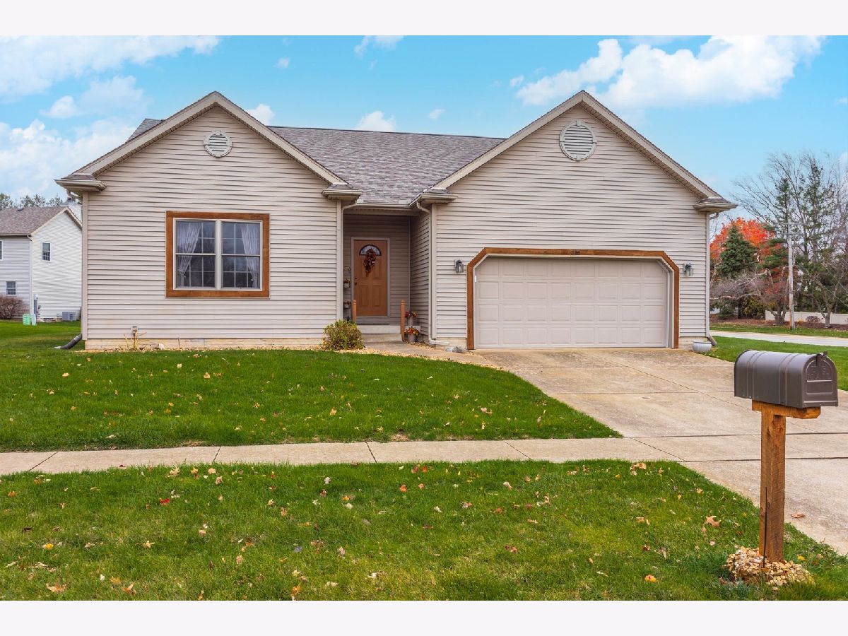 Homes & Condos & Townhomes Sold Waterford Estates Bloomington Illinois, 316 Waterford  Estates