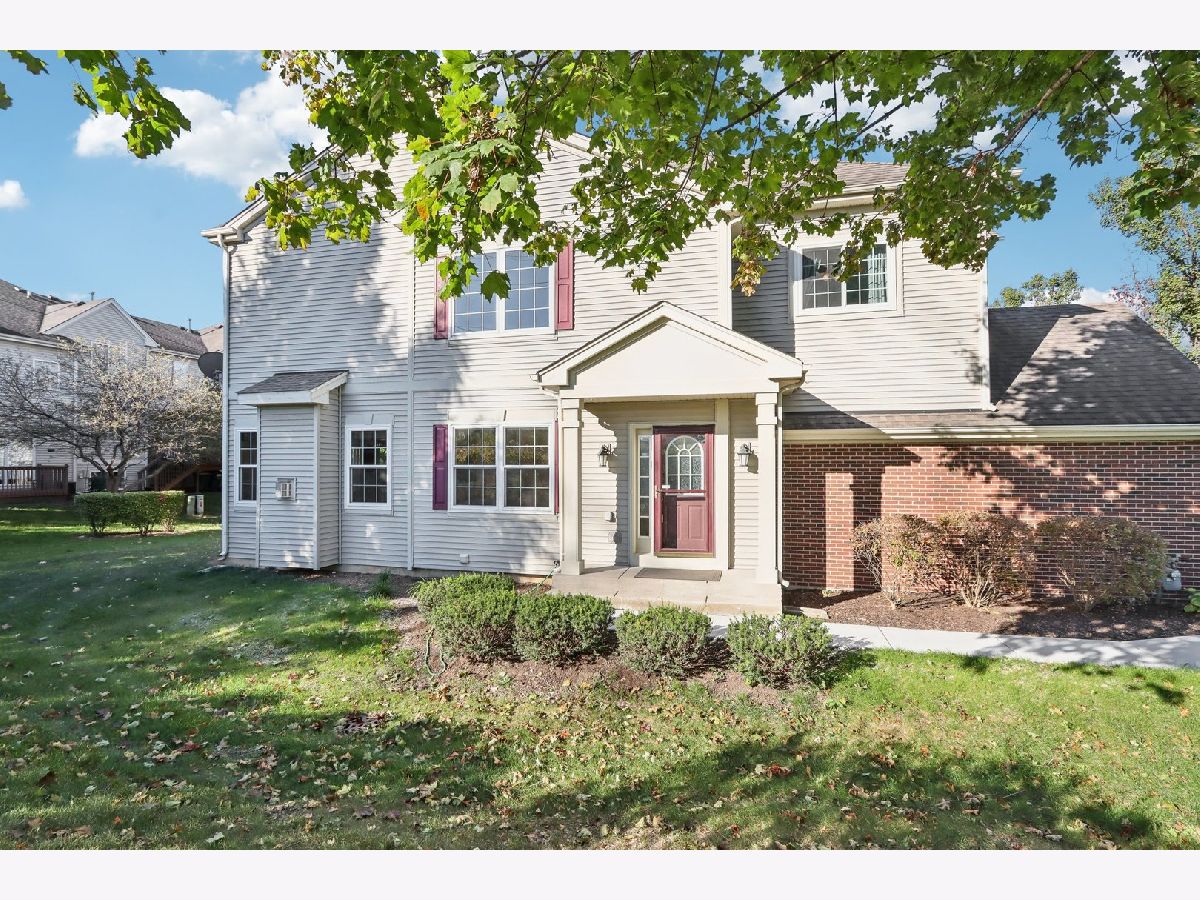 Townhomes & Condos Sold Canterbury Fields Hoffman Estates Illinois, 6038 Canterbury