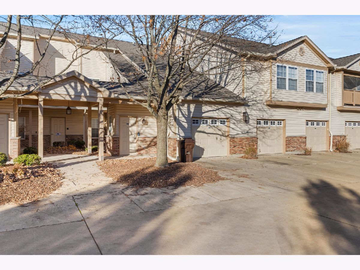 Condominiums & Homes Sold Turnberry Ridge Champaign Illinois, 3612 Thornhill