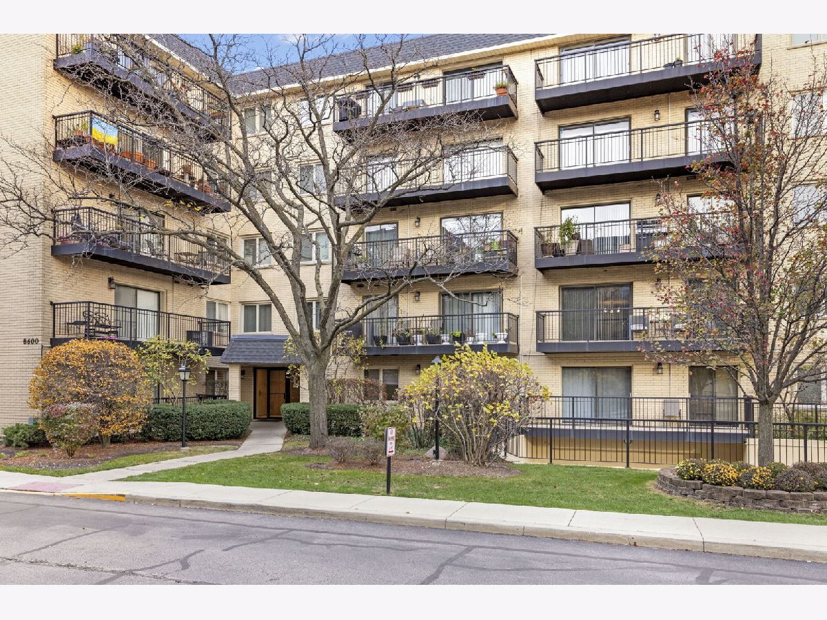 Condominiums Sold Grove Manor Morton Grove Illinois, 8600 Waukegan