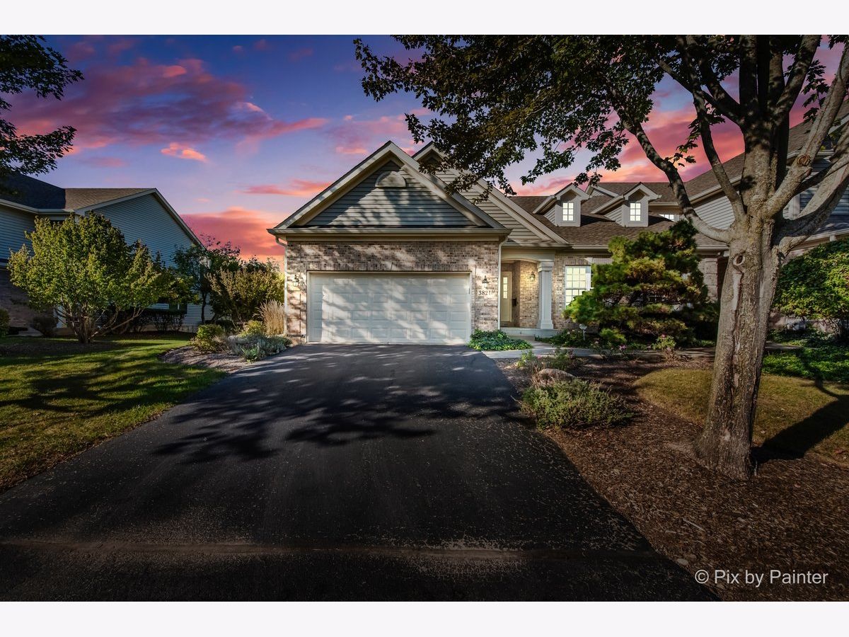 Townhomes Sold Boulder Ridge West Villa Lake In The Hills Illinois, 3821 Willow View
