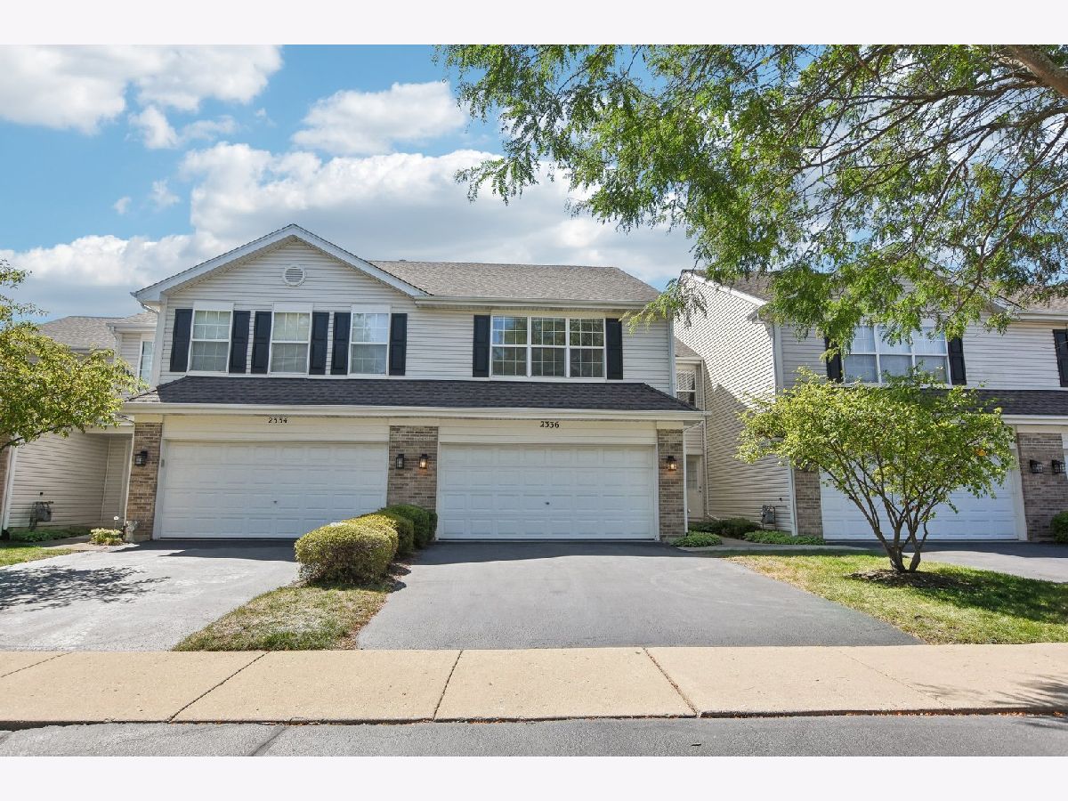 Townhomes & Condos Sold Park Avenue Aurora Illinois, 2336 Stoughton