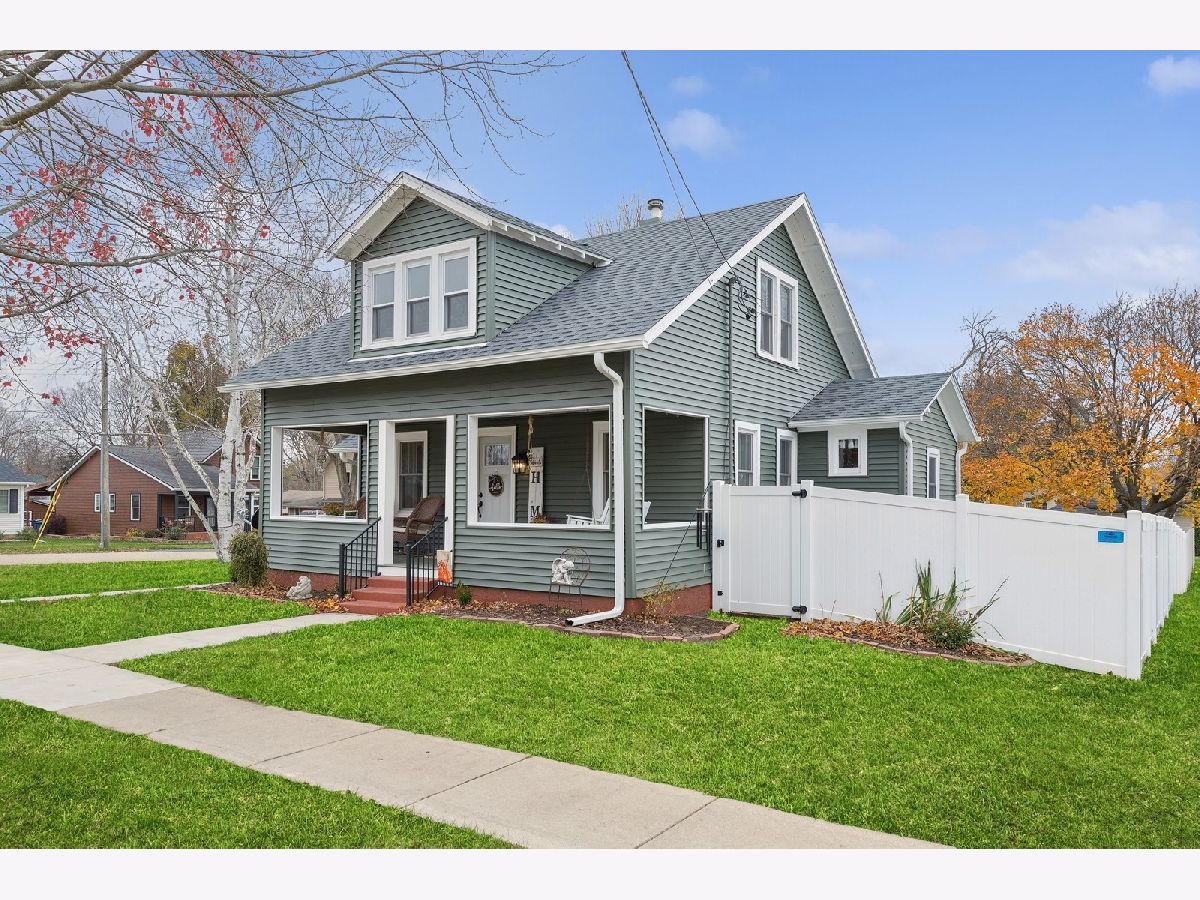  Sold Sheffield Illinois, 539 Main