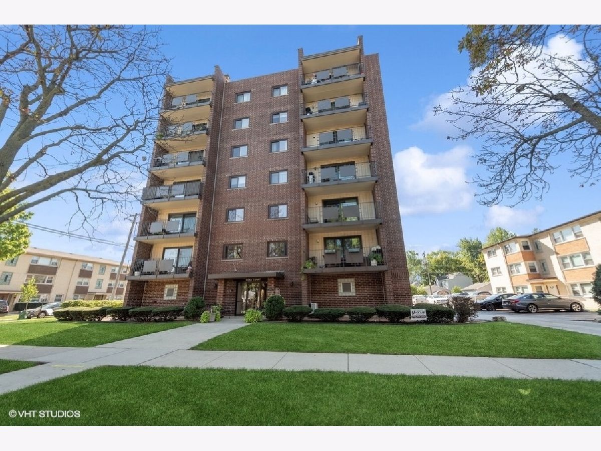 Condos & Townhomes Sold Cora Court Des Plaines Illinois, 1491 Ashland