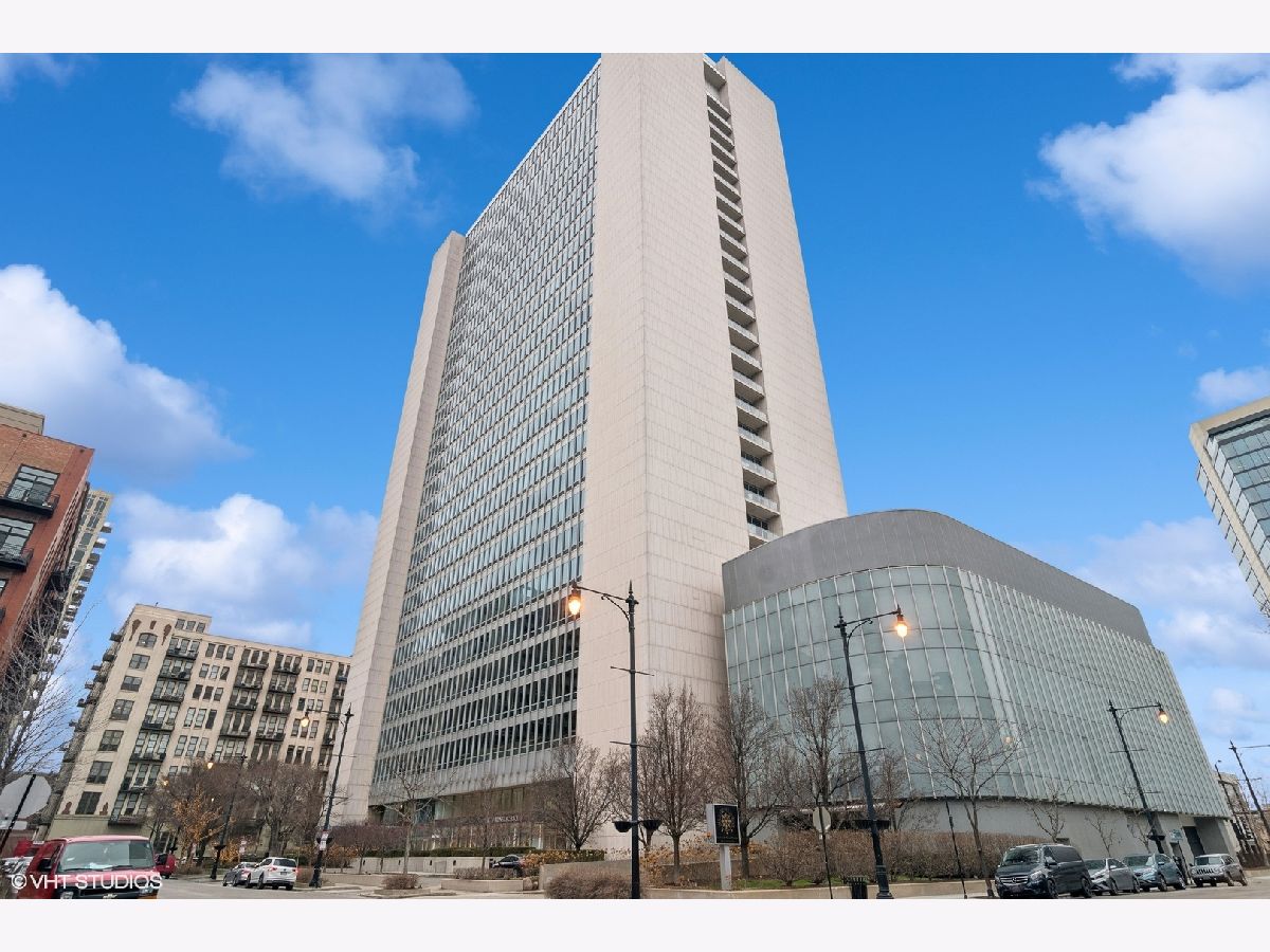 Condominiums Sold Montgomery Chicago Illinois, 500 Superior