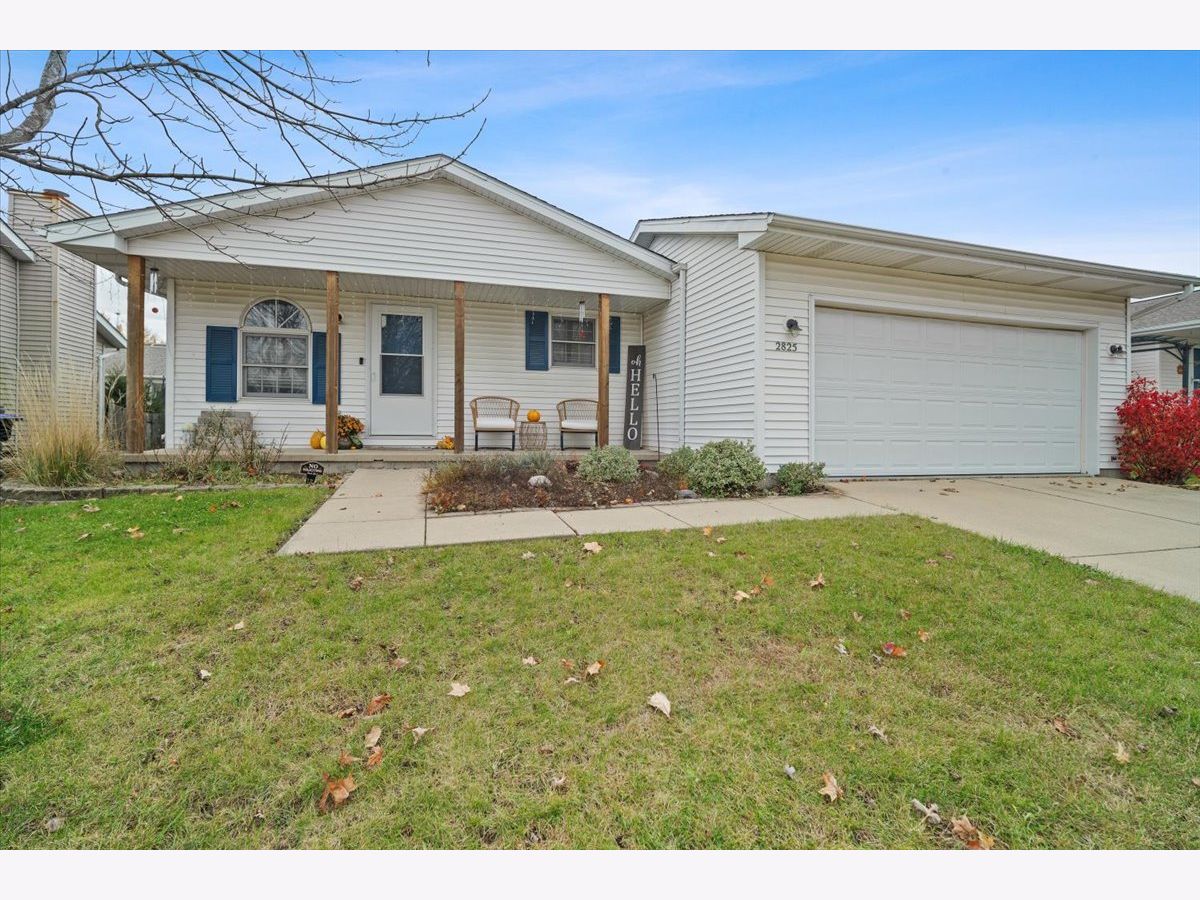 Homes & Condos & Townhomes Sold Pepper Ridge Bloomington Illinois, 2825 Rocksbury