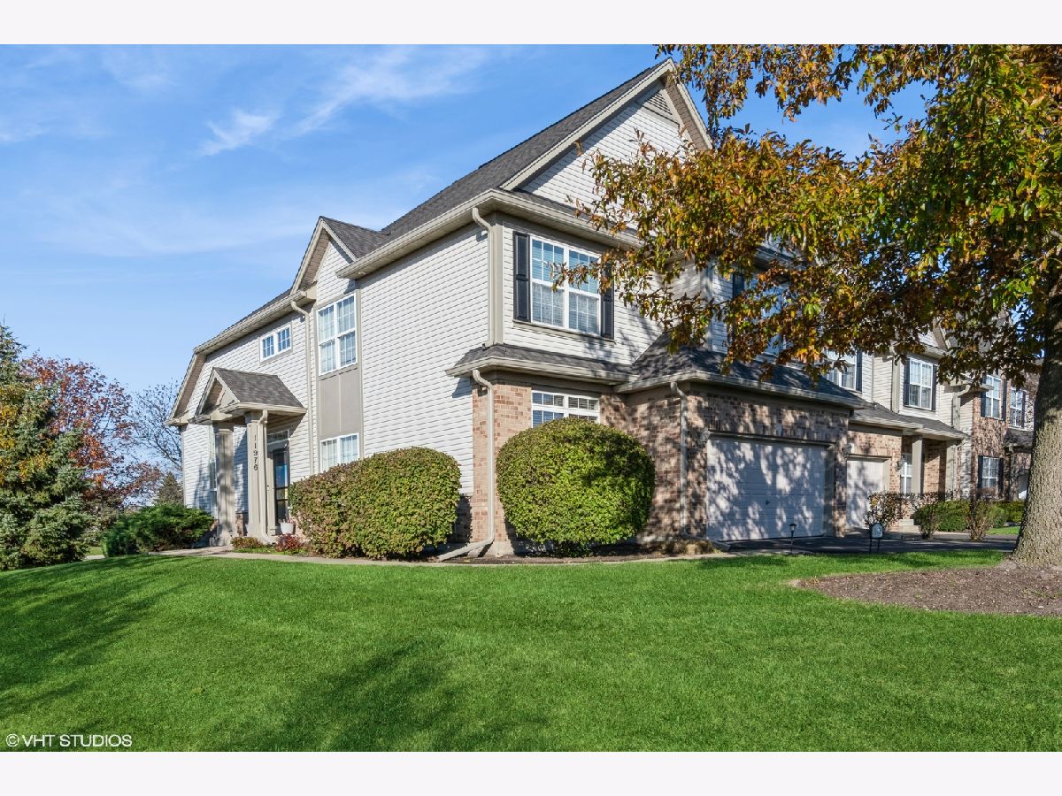 Townhomes & Homes Rented Heritage Oaks Plainfield Illinois, 11976 Winterberry